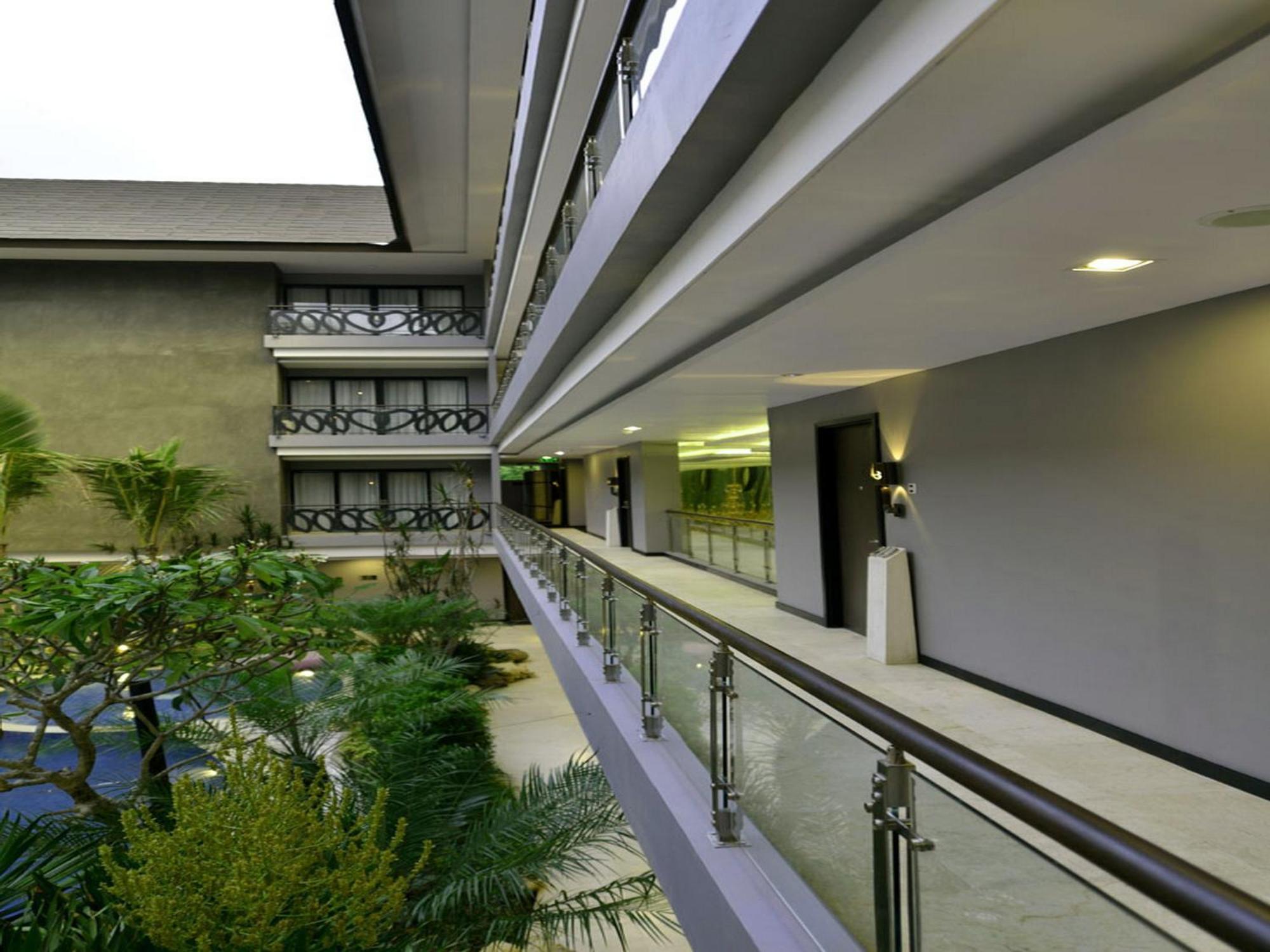 Amaroossa Suite Bali Nusa Dua  Zewnętrze zdjęcie